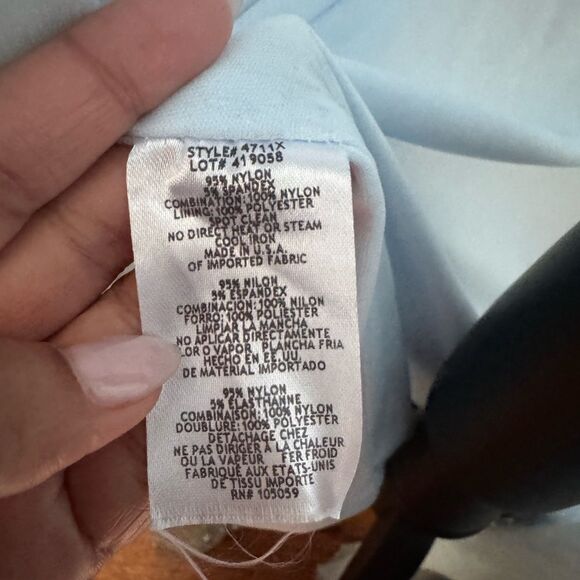 Xscape light blue sequin Evening Gown in size 6 - Picture 10 of 14